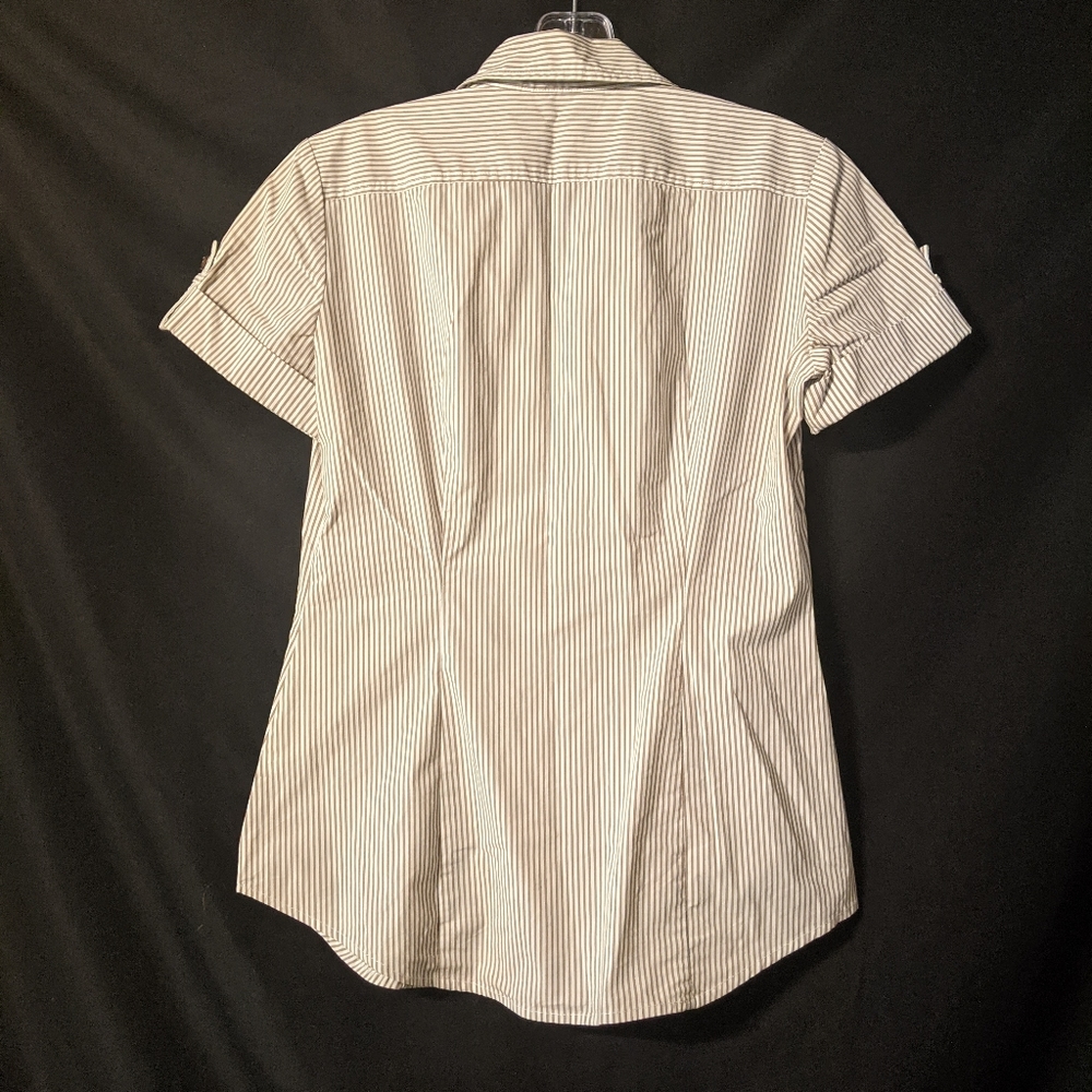 Button down - Picture 2 of 5